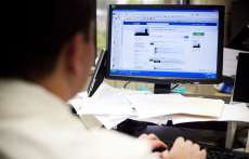 Facebook come&ccedil;a a testar sua rede social profissional, o Facebook at Work
