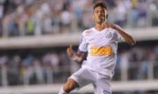 Barcelona negocia com Santos para ter Neymar em julho, diz jornal