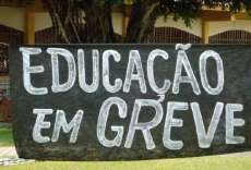 Greve dos professores entra no 11&ordm; dia; reuni&atilde;o &agrave; tarde tenta p&ocirc;r fim a impasse