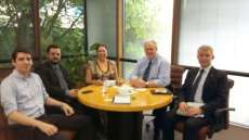 Laranjeiras - Prefeita participa de reunião no BRDE