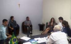 Guarania&ccedil;u - Prefeito recebe Ju&iacute;za da Comarca em seu gabinete