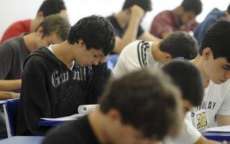 Enem: estudantes maiores de idade n&atilde;o precisam ser treineiros, esclarece Inep