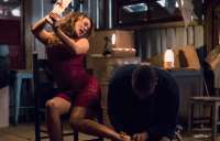 'Haja Cora&ccedil;&atilde;o': Tancinha d&aacute; paulada em bandido