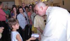 Igreja Cat&oacute;lica excomunga padre de S&atilde;o Paulo que afirmou ser poss&iacute;vel o amor entre homossexuais
