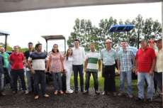 Laranjeiras - Vereadores participam de entrega de tratores a comunidades do interior
