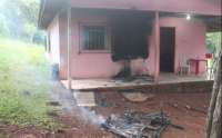 Laranjeiras - Incêndio em boate mobiliza equipe do corpo de bombeiros no bairro Palmeiras