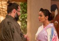 'Sol Nascente': Ralf invade recep&ccedil;&atilde;o de Hir&ocirc; vestido como samurai e deixa todo mundo chocado