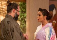 'Sol Nascente': Ralf invade recep&ccedil;&atilde;o de Hir&ocirc; vestido como samurai e deixa todo mundo chocado