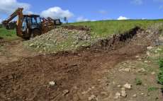 Pinh&atilde;o - Secretaria de Agricultura intensifica servi&ccedil;os de constru&ccedil;&atilde;o e limpeza de silos