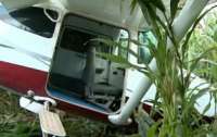 Paraná - Piloto de monomotor faz pouso de emergência em lavoura