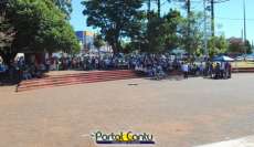 Laranjeiras - Profissionais da educação protestam na Praça José Nogueira do Amaral