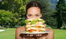 5 estrat&eacute;gias para perder peso e ficar linda sem morrer de fome