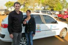 Cand&oacute;i - Conselho Tutelar recebe carro para ajudar no atendimento &agrave; popula&ccedil;&atilde;o