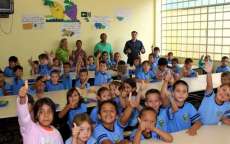 Tr&ecirc;s Barras - Mais de mil alunos da rede municipal retornam &agrave;s aulas
