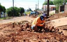 Laranjeiras - Governo Municipal avança com obras de revitalização de calçamentos no bairro Cristo Rei