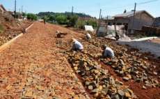 Laranjeiras - Pelo projeto Tapete Preto a Prefeitura investe no bairro São Francisco