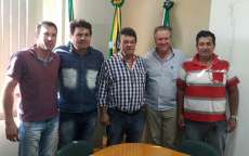 Rio Bonito - Deputado Luis Corti visita o munic&iacute;pio