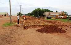 Rio Bonito - Come&ccedil;a a obra de cal&ccedil;amento do Arapongas at&eacute; a BR 158