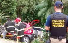 &Ocirc;nibus que seguia de Foz do Igua&ccedil;u para SC sofre acidente e deixa mortos e v&aacute;rios feridos