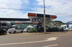 An&uacute;ncio de falta de combust&iacute;vel provoca filas em postos paranaenses