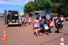 Adolescente quebra as pernas ap&oacute;s ser atropelada