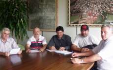 Tr&ecirc;s Barras - Secretaria de Agricultura realiza reuni&atilde;o com Departamento de Economia Rural - DERAL