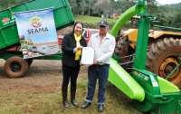 Laranjeiras - Governo Municipal entrega equipamentos agrícolas à comunidade da Colônia União
