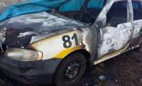 Viatura da Policia Militar foi incendiada; quatro pessoas são presas