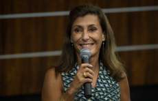 Ap&oacute;s cr&iacute;ticas, Temer escolhe mulher para comandar BNDES