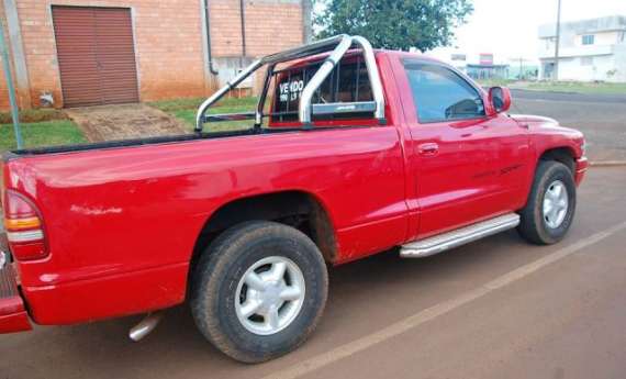 Guaraniaçu - Vende-se Caminhonete Dodge completa e impecável