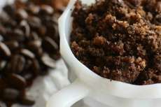 Receita caseira de esfoliante de caf&eacute; para o corpo