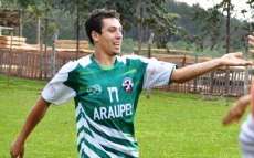 Tiago do Araupel marcou tr&ecirc;s gols