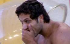 BBB13 - Elieser atende o Big Fone e est&aacute; no pared&atilde;o