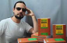 Laranjeiras - Professor laranjeirense é uma das revelações da poesia brasileira em 2014
