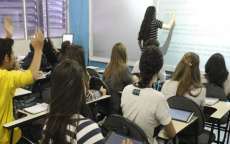 11% dos alunos do ensino m&eacute;dio deixaram a escola entre 2014 e 2015