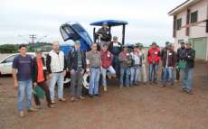 Rio Bonito - Agricultores participam de curso sobre trator agr&iacute;cola