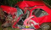 Quedas - Acidente entre Gol e caminhão mata mototista do automóvel. Imagem forte