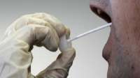 Pesquisador cria teste de saliva que indica se um homem é gay ou não.Veja!