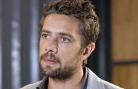 'Sol Nascente': C&eacute;sar surta ao ver Felipe como obst&aacute;culo em seu plano de lavagem de dinheiro