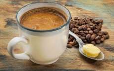 Caf&eacute; com &oacute;leo de coco &eacute; febre entre as famosas e ajuda a emagrecer