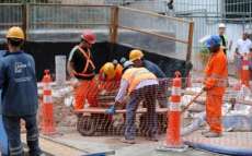 Constru&ccedil;&atilde;o demite mais de um milh&atilde;o de trabalhadores desde 2014
