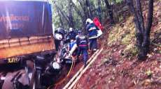 Caminh&atilde;o esmaga autom&oacute;vel na PR 182 e tr&ecirc;s pessoas morrem