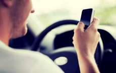 Usar celular enquanto dirige aumenta a possibilidade de ocorrer um acidente em at&eacute; 400%