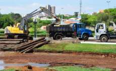 Laranjeiras - Secretaria de Viação deve concluir em três dias dragagem do Lago Municipal