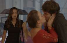 'Malha&ccedil;&atilde;o': Tain&aacute; flagra beijo de Luan e J&eacute;ssica