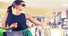 Febre das selfies chega aos provadores de roupas e influencia na compra