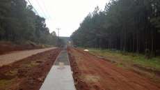 Quedas - Obras do revestimento asf&aacute;ltico e da ciclovia est&atilde;o em ritmo acelerado
