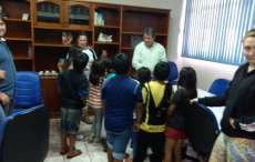 Nova Laranjeiras - Alunos de Col&eacute;gio da Reserva Ind&iacute;gena visitam Prefeitura