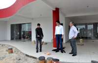 Laranjeiras - Prefeito Ivan Theo visita obras e diz que cidade vive melhor momento da história