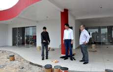 Laranjeiras - Prefeito Ivan Theo visita obras e diz que cidade vive melhor momento da história